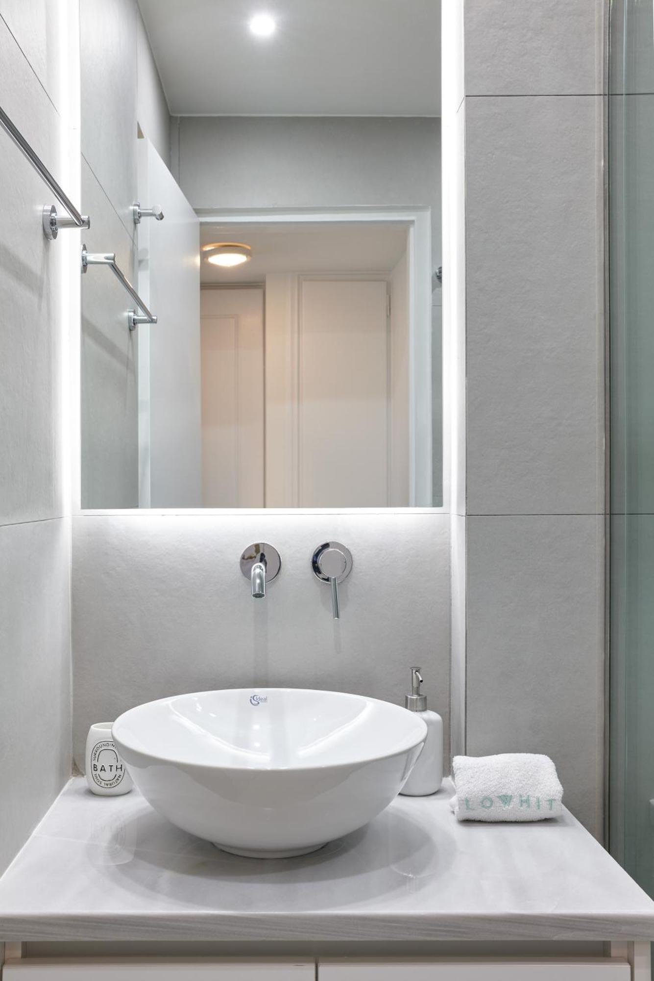Chic One Bd Apartment With Hilton View Athènes Extérieur photo